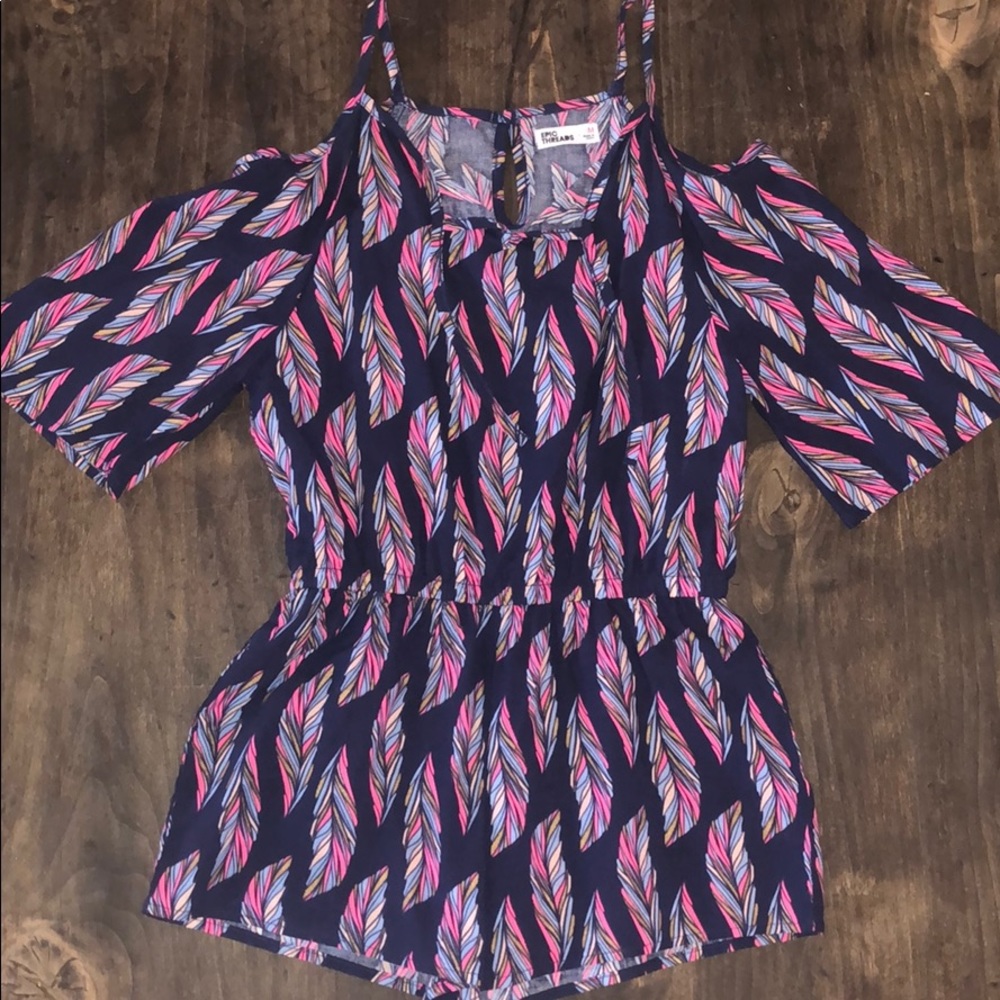 cute feather girls romper!!